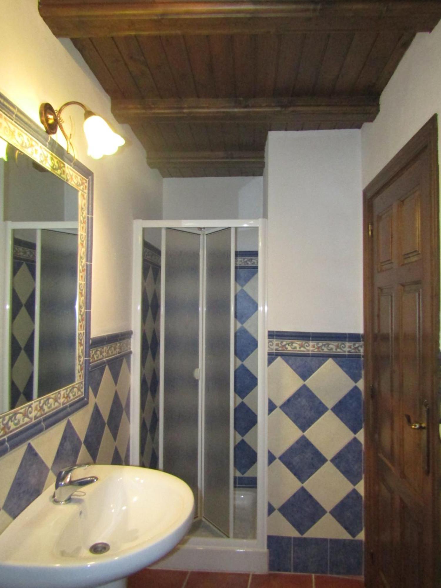 Hostal Paquita Allepuz Exteriör bild