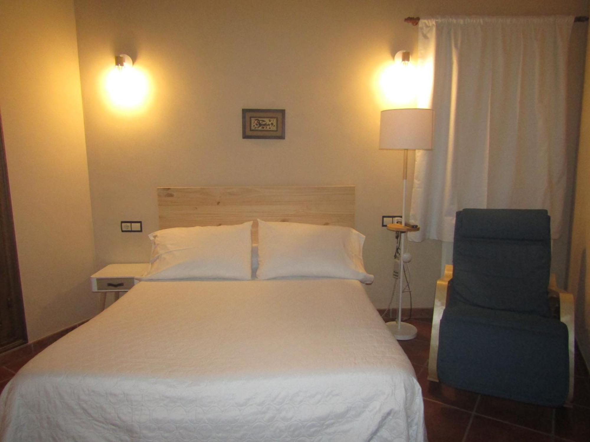 Hostal Paquita Allepuz Exteriör bild